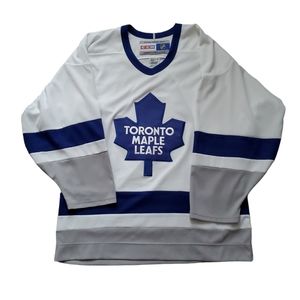 Toronto Maple Leafs CCM Maska Hockey Jersey. Medium.